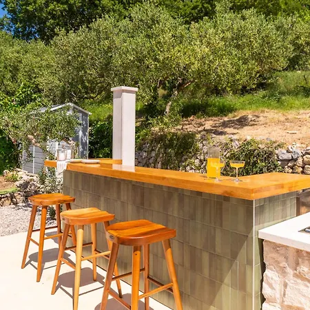 Belo Krug Villa Jesenice (Split-Dalmatia)